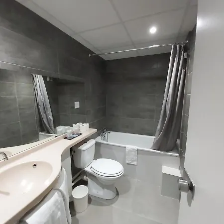 Eiffel Kensington Hotel