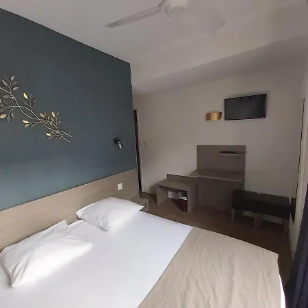 Hotel Eiffel Kensington Paříž