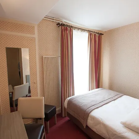 Eiffel Kensington 2*