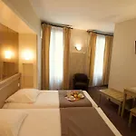 Eiffel Kensington Hotel