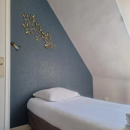 Eiffel Kensington Hotel Paris