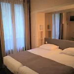 Eiffel Kensington Hotel 2*