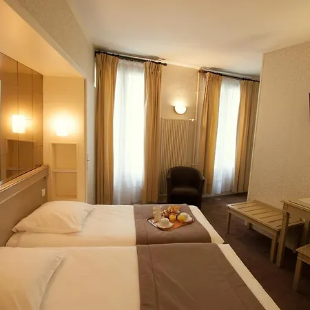 Eiffel Kensington Hotel