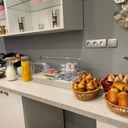 Eiffel Kensington 2*