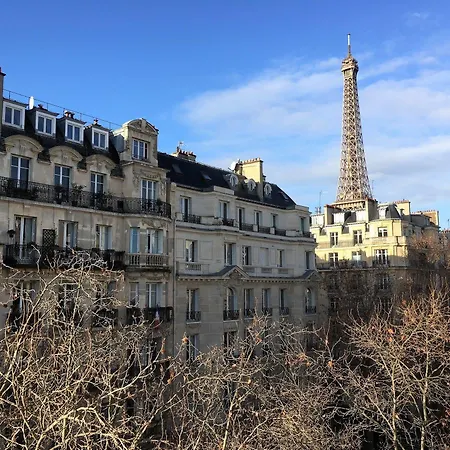 에펠 켄싱턴 2* 파리