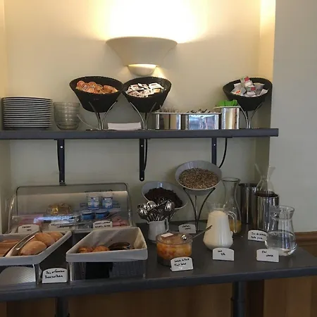 에펠 켄싱턴 호텔 파리