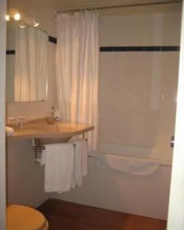 에펠 켄싱턴 2* 파리