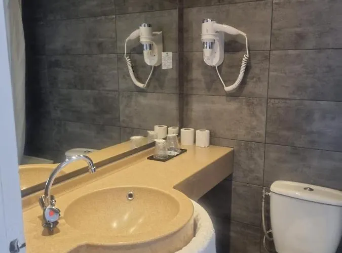 Hotel Eiffel Kensington Paris