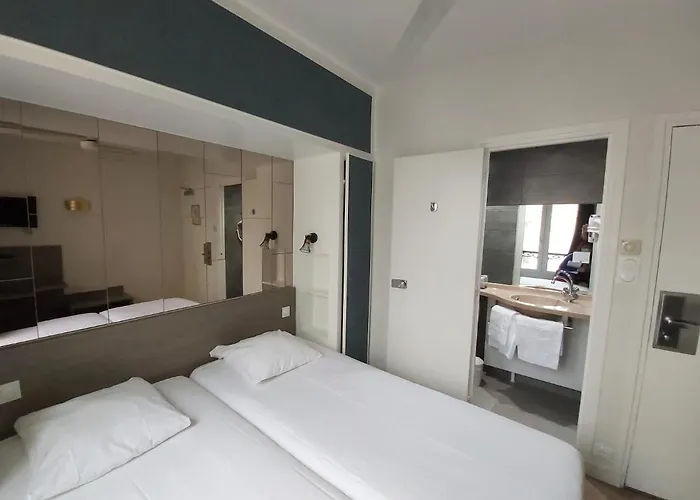 Hotel Eiffel Kensington 2*