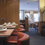 Eiffel Kensington 2*