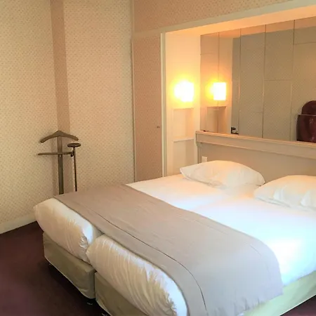 Eiffel Kensington Hotell Paris