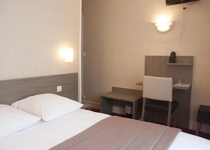 Eiffel Kensington Hotel París