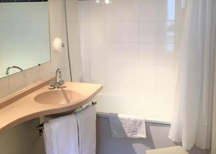 Eiffel Kensington Hotel París