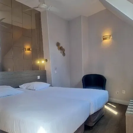 Eiffel Kensington Париж