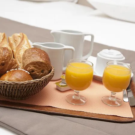 Eiffel Kensington Отель Париж