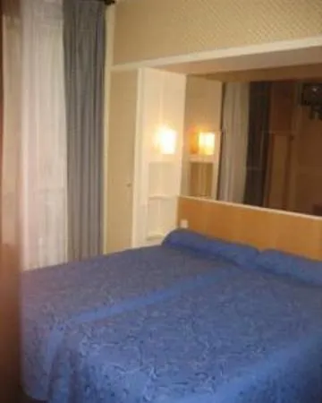 Eiffel Kensington Отель 2*