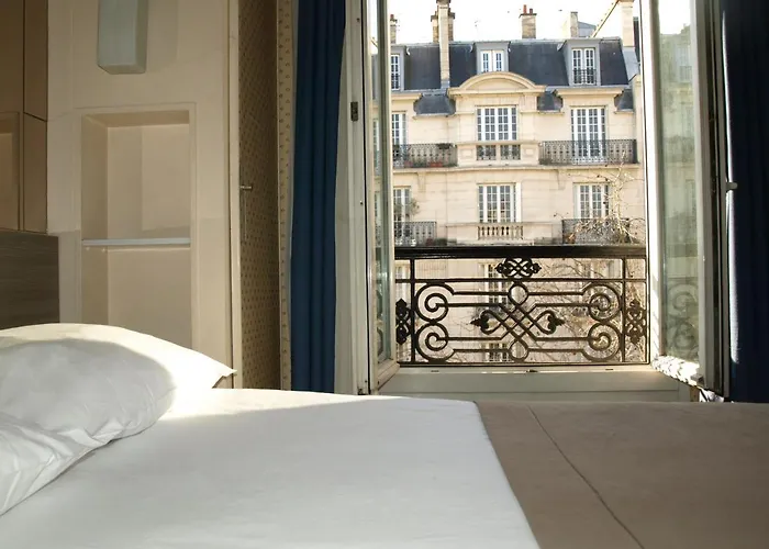 Eiffel Kensington 2*