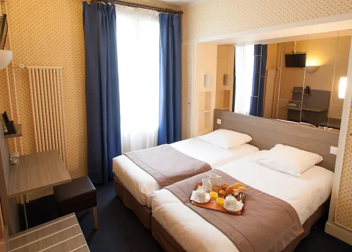 Eiffel Kensington Hotel